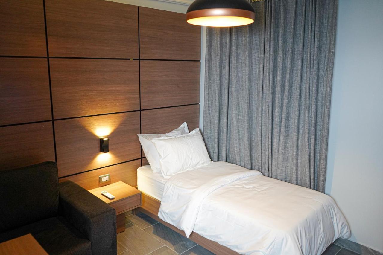 flamingo hotel irbid Esterno foto